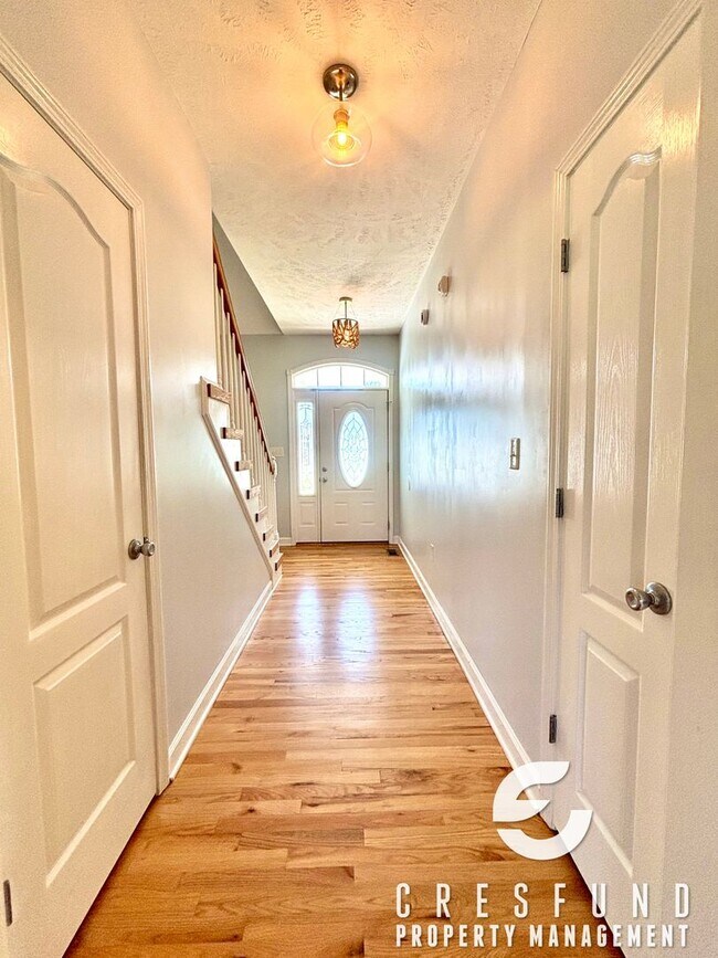 Foto del edificio - CHARMING 3 BEDROOM READY FOR MOVE IN TODAY!