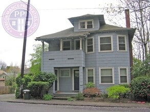 Building Photo - 2430-2432-2432 SE Morrison St