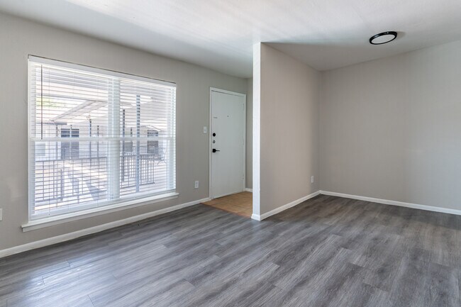 Foto del edificio - Tuscany Square Apartments