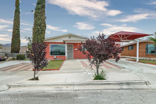 Building Photo - 4309 Mobile Ave