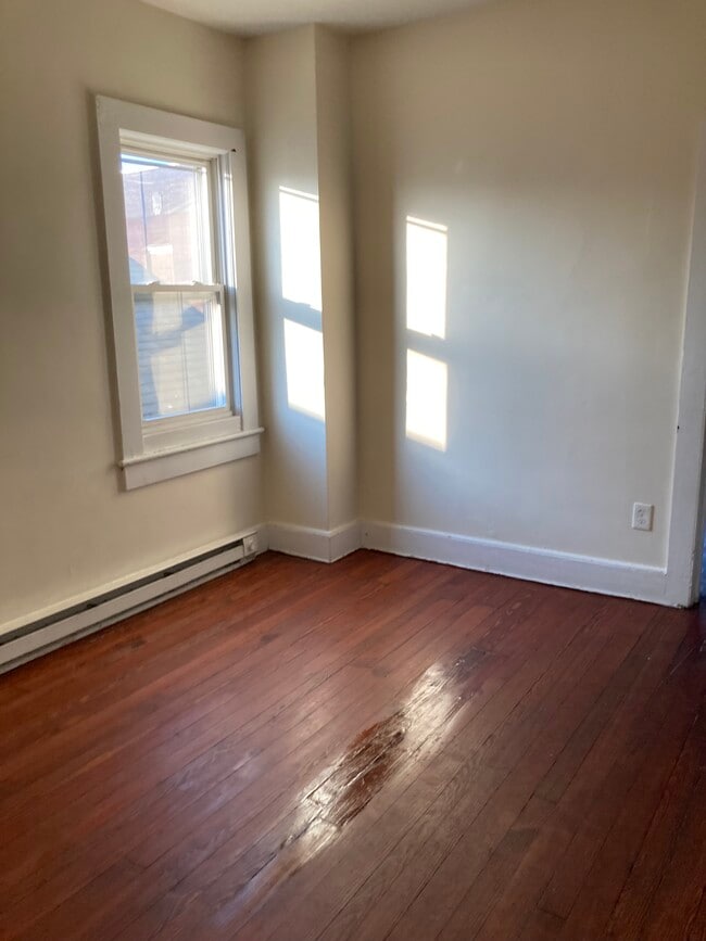 Foto del edificio - 916 Maple St