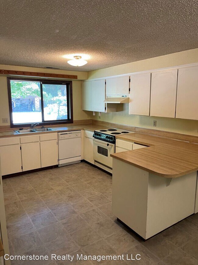 Building Photo - 4 br, 2 bath House - 3605 NW Tyler Pl.