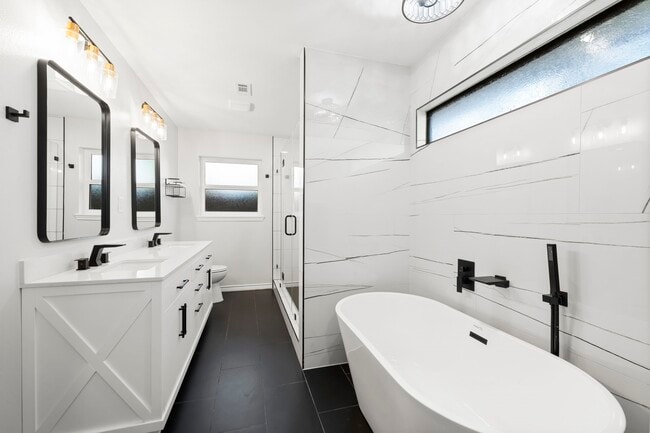 Foto del edificio - 2535 Southwick St