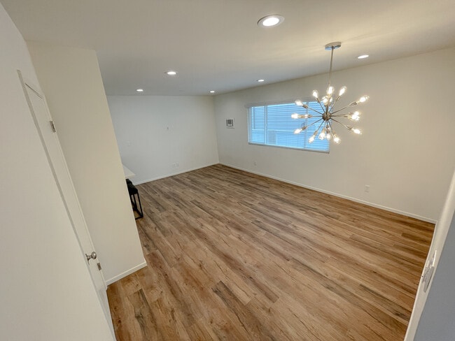 Building Photo - 2118 Carnegie Ln