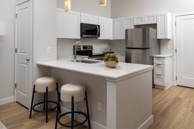 Foto del edificio - Residences at Nova West