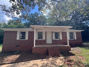 Building Photo - 88 Poplar Dr