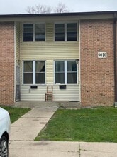 Building Photo - 9010 N 95th St