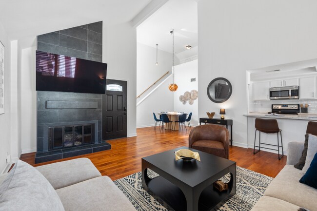 Foto del edificio - 526 Via De La Valle