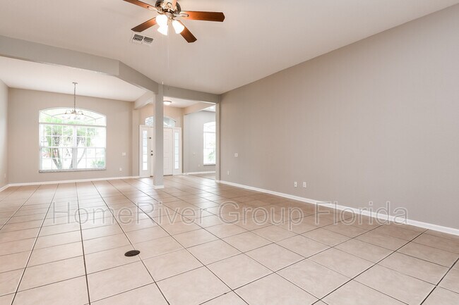 Foto del edificio - 2340 Meadow Oak Cir