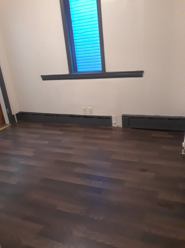 Building Photo - 715 McKean