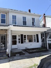 Building Photo - 526 N 2nd St