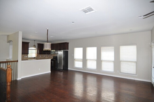 Foto del edificio - 6872 Regello Dr