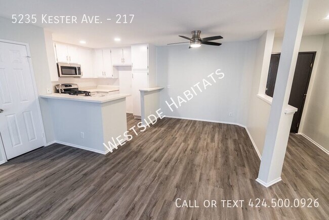 Building Photo - 5235 Kester - Gorgeous, fully renovated bu...