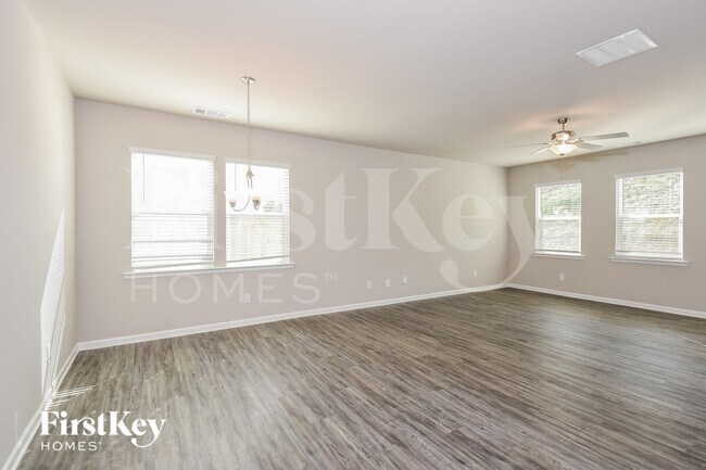 Foto del edificio - 4954 Hillstone Dr