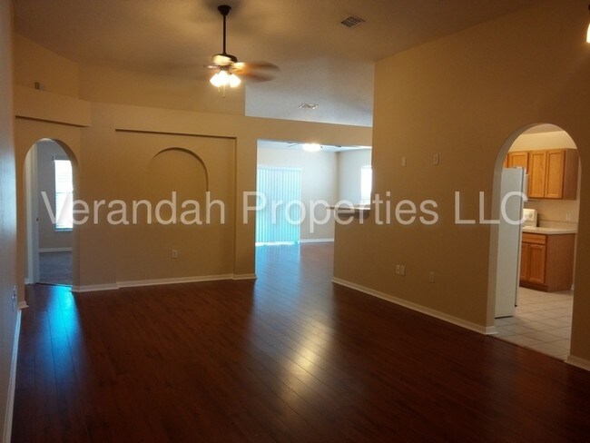 Building Photo - 2965 Elbib Dr