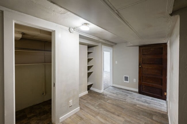 Building Photo - 347 S Grant Ave
