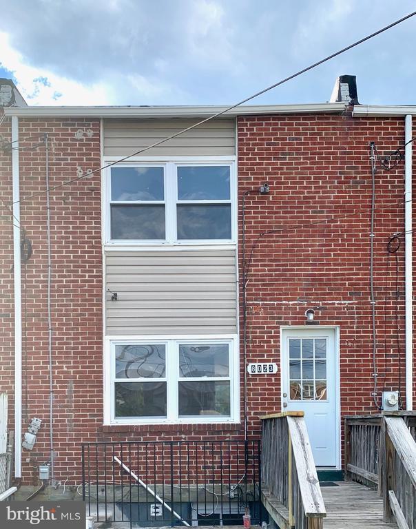 Foto del edificio - 8023 Gough St