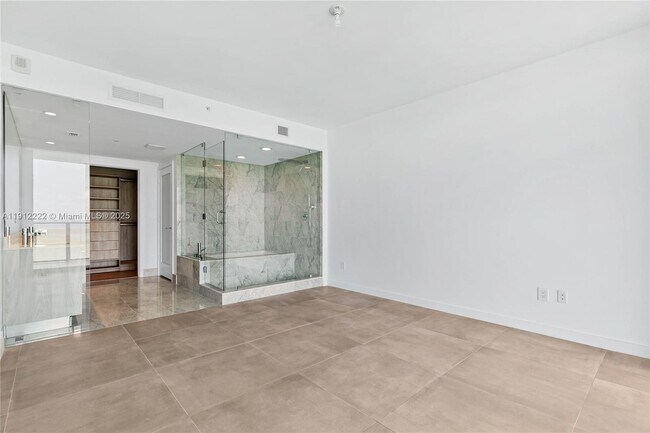 Foto del edificio - 3131 NE 7th Ave