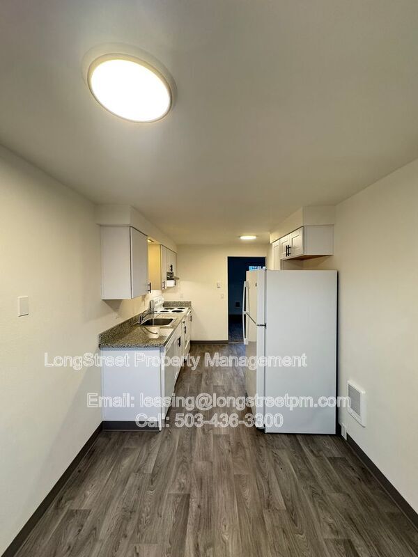 Foto del edificio - 970 NW Garfield Ave
