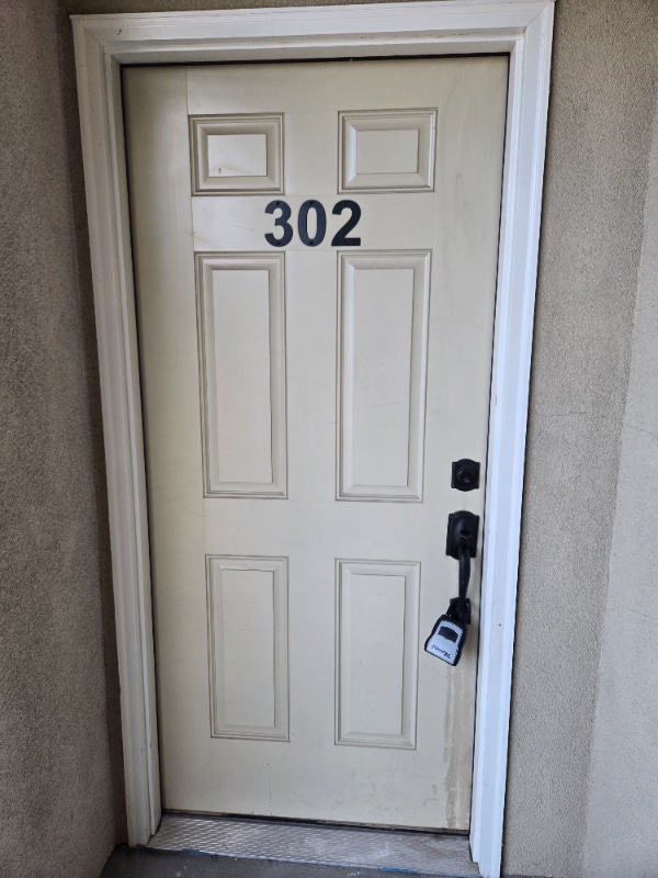 Foto del edificio - 430 W Pikes Peak Ave