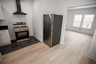 Building Photo - 1388 W 83rd St