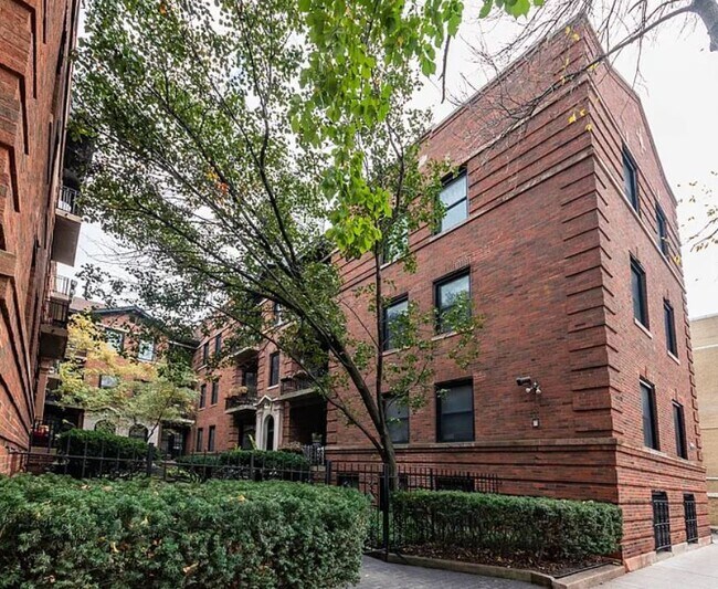 Foto del edificio - 4019 N Clarendon Ave