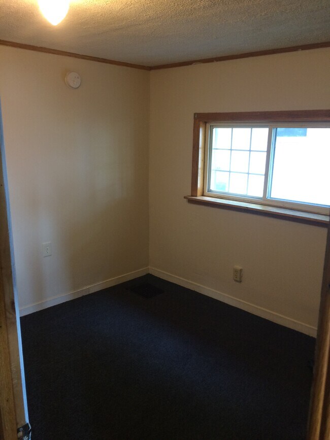 Dormitorio n.º 1 - 516 N Cochran Ave