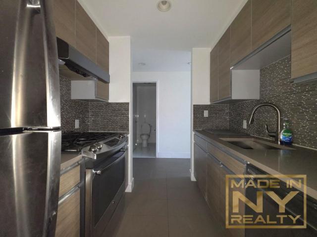 Foto principal - 1 bedroom in REGO PARK NY 11374