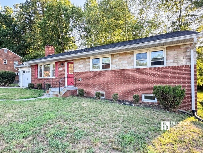 Foto del edificio - 11901 Crestwood Ave S