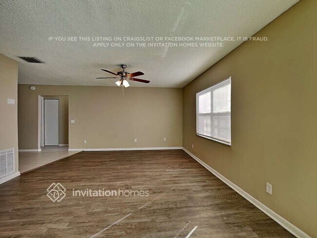 Foto del edificio - 234 Regal Park Dr