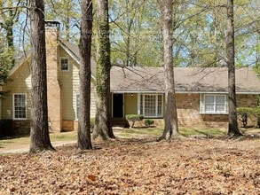 Building Photo - 6297 Queens Ct