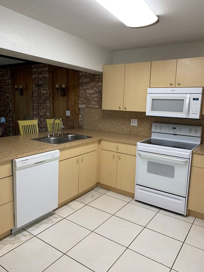 Foto del edificio - 3475 NW 17th Ter