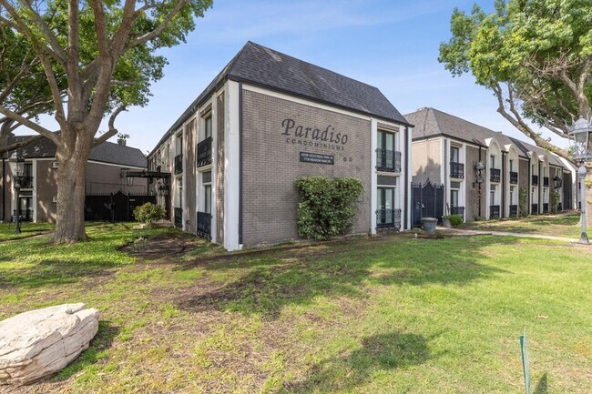 Foto del edificio - 10109 Regal Park Ln
