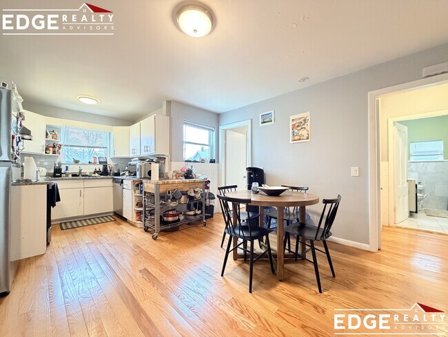 Building Photo - 75 Orange St