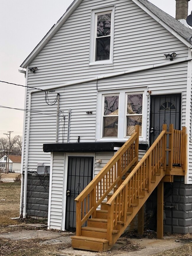 Building Photo - 229 155th St