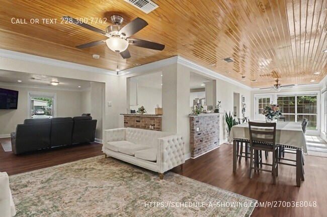 Foto del edificio - 412 Woodland Park Dr