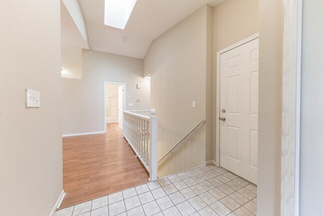 Foto del edificio - 403 Littleford Ln