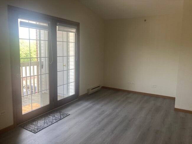 Foto del edificio - 551 Leah Ln
