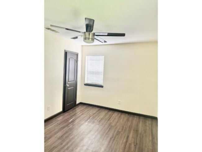 Foto del edificio - *****3 BEDROOM IN CASA RIDGE HEIGHTS-MESQU...