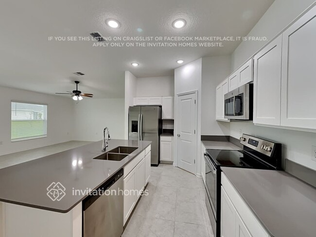 Building Photo - 4330 Holstein St