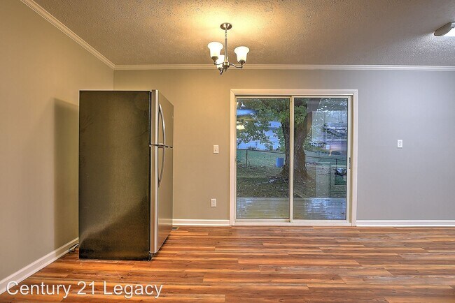 Building Photo - 3 br, 2 bath House - 1009 Idlewylde Circle
