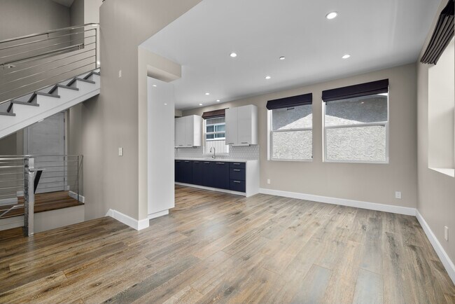 Foto del edificio - 2415 Carnegie Ln