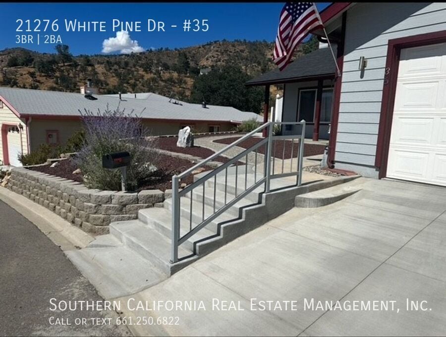 Building Photo - 21276 White Pine Dr