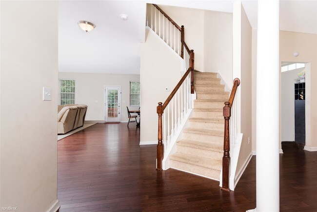 Foto del edificio - 521 Mesquite Ridge Pl