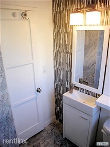Primary Photo - 20 Bay Shore Ave