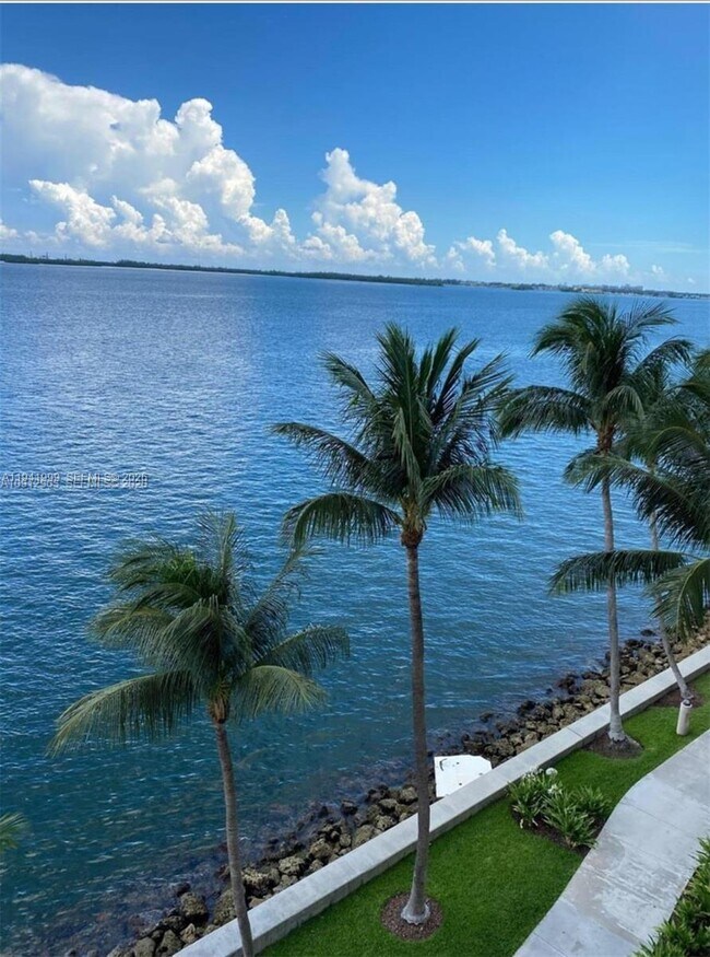 Foto del edificio - 808 Brickell Key Dr