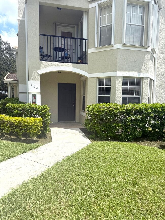 Building Photo - 102 SW Peacock Blvd