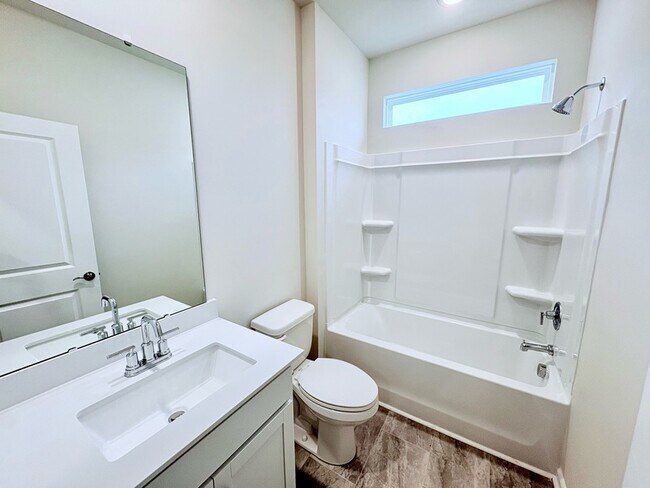 Foto del edificio - 137 Somerset Ln