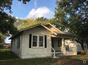 Building Photo - 1505 Trenton St