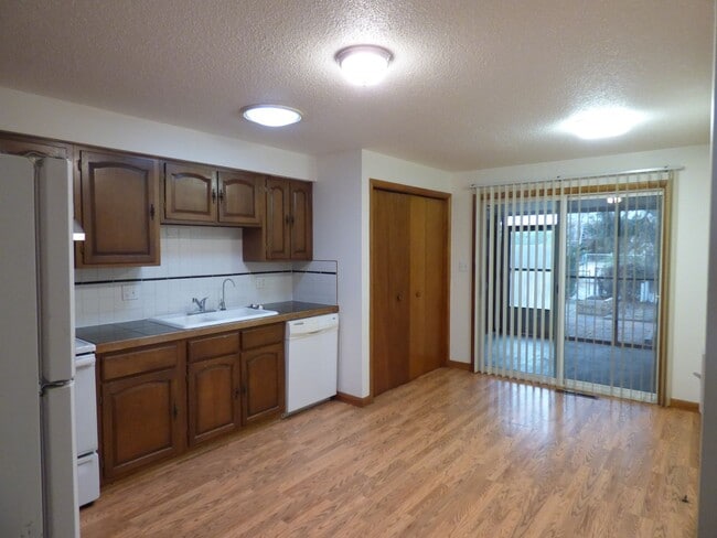 Foto del edificio - 1439-1441 Stuart St